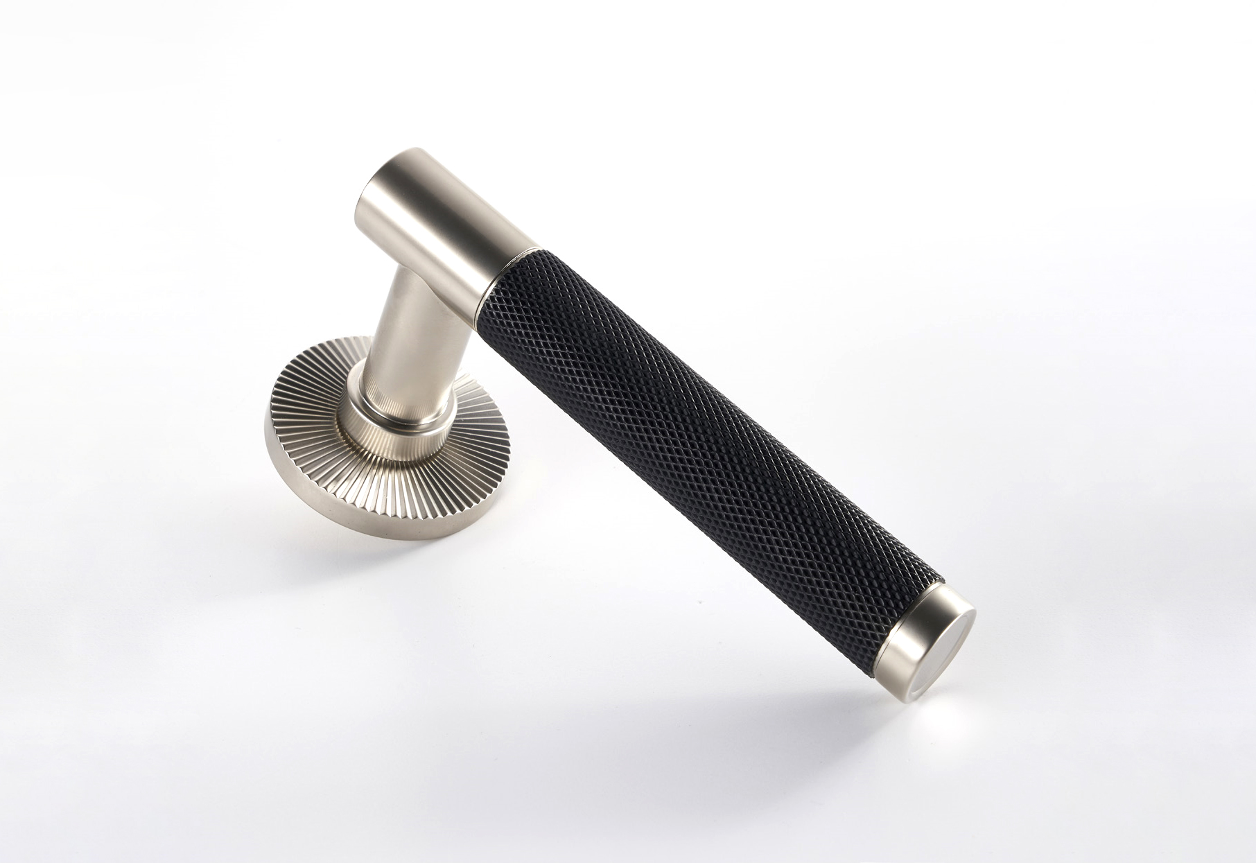 Дверная ручка на розетке Frank Allart 7745x002 чернёная латунь