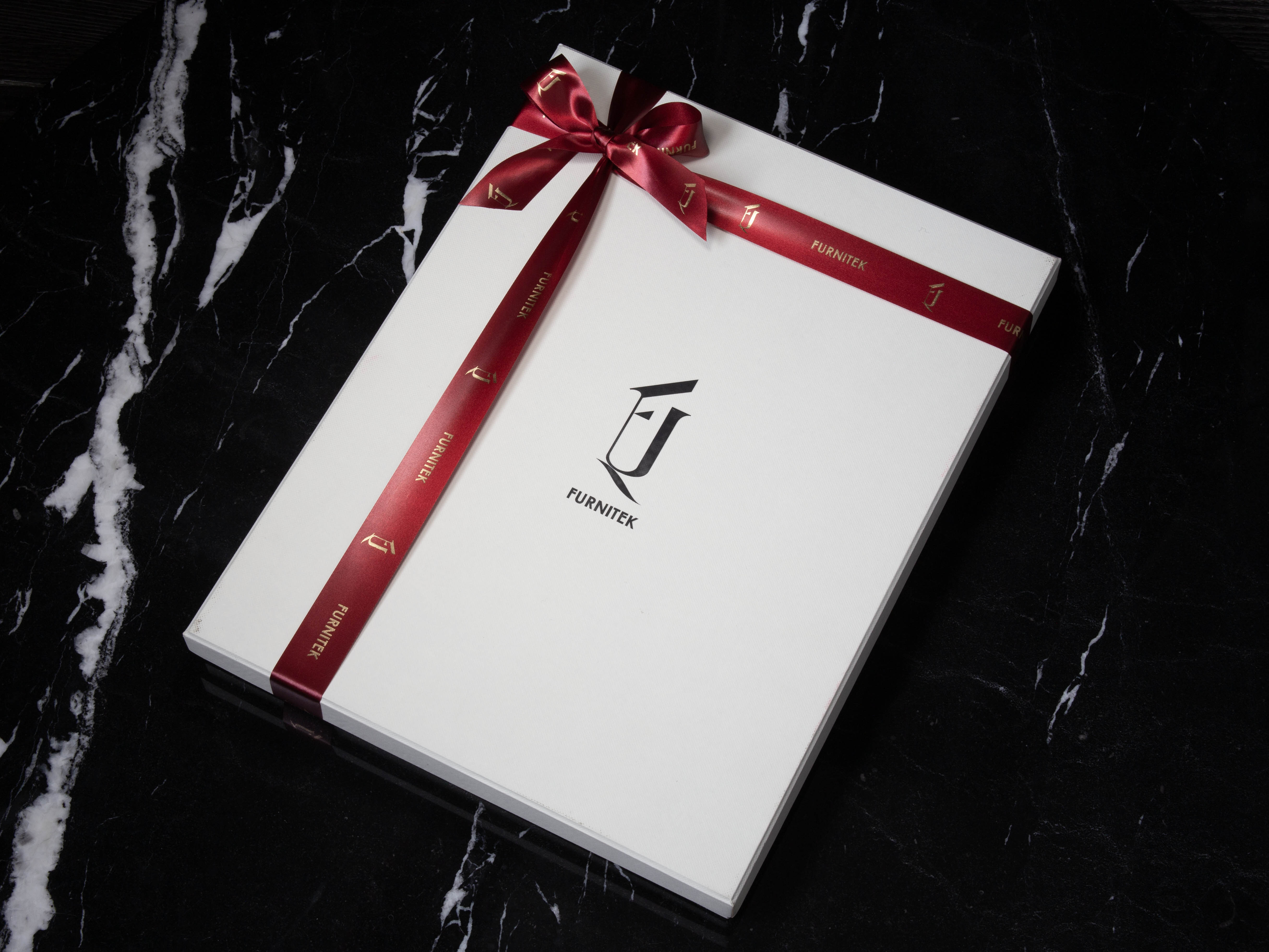 Подарочный набор аксессуаров из кожи FURNITEK FG-401