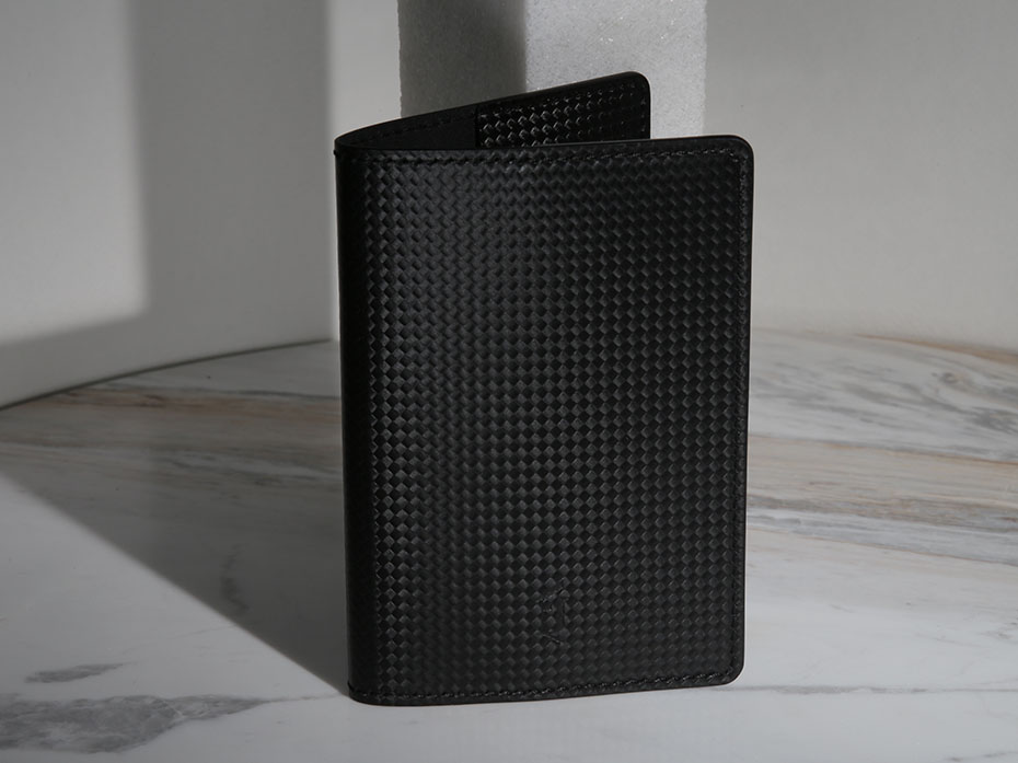 Обложка на паспорт FURNITEK модель FG-02020 из натуральной кожи цвет черный карбон