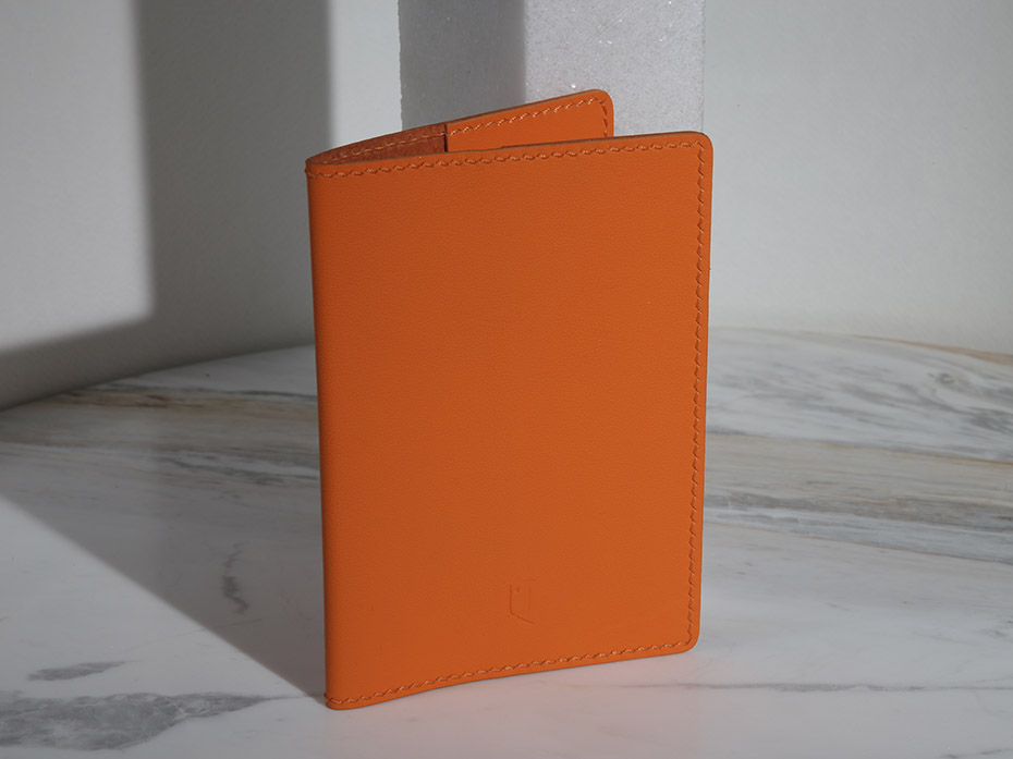 Обложка на паспорт FURNITEK модель FG-02026 из натуральной кожи цвет оранжевый