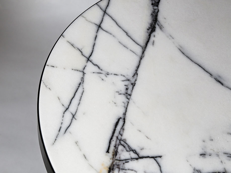 Стол кофейный Ar-Deco FG-067 круглый чернёная латунь с полировкой