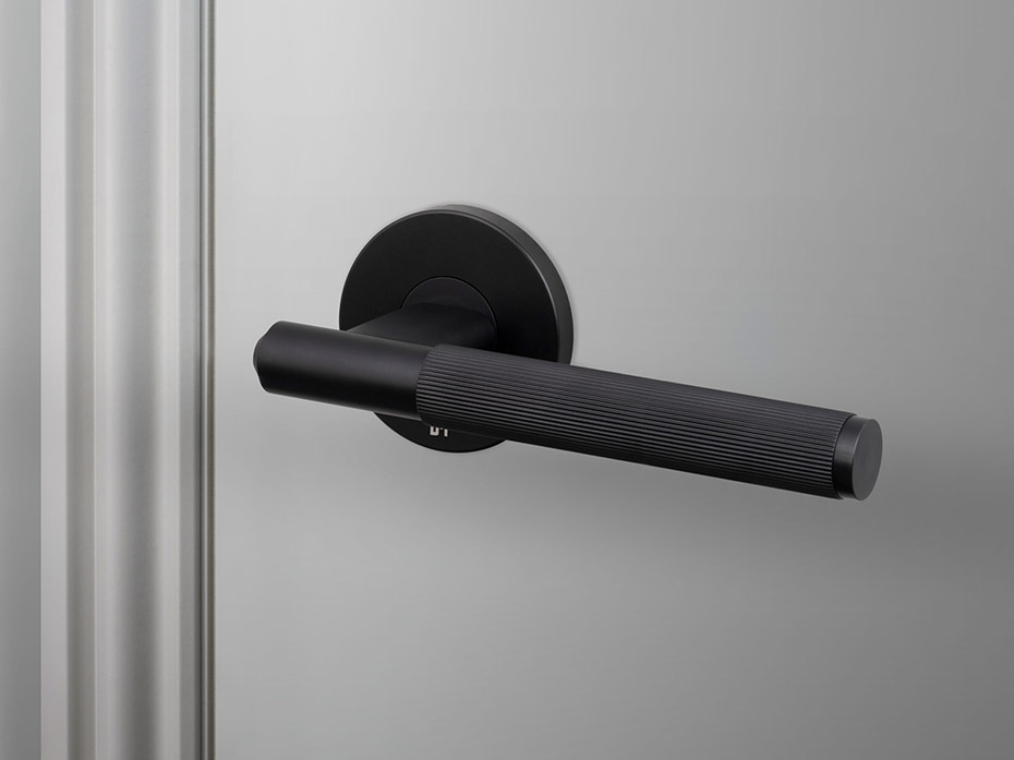 Дверная ручка на розетке Buster & Punch Linear RLH-481032 черный