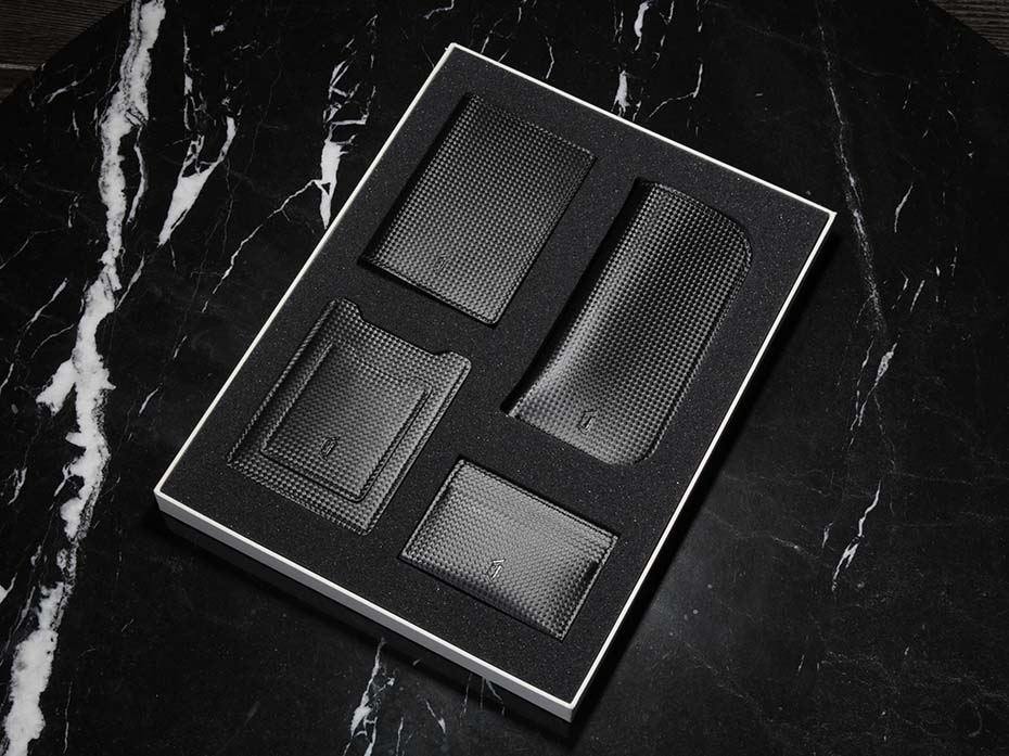 Подарочный набор аксессуаров из кожи FURNITEK FG-405