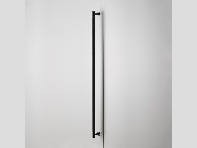 Ручка скоба мебельная Buster & Punch UK-CB-760-BL чернёная латунь