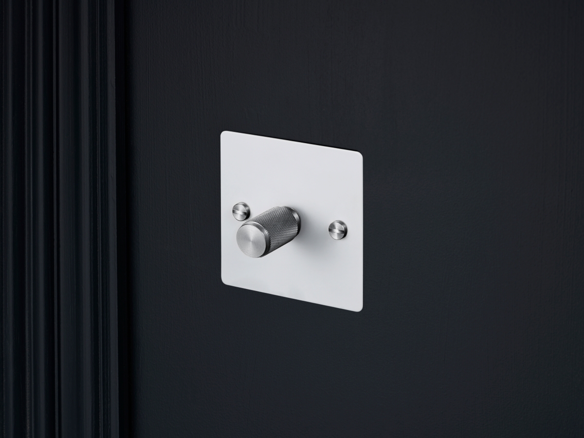 Диммер Buster & Punch одинарный UK-DI-CO-1G-WH-ST-A белый