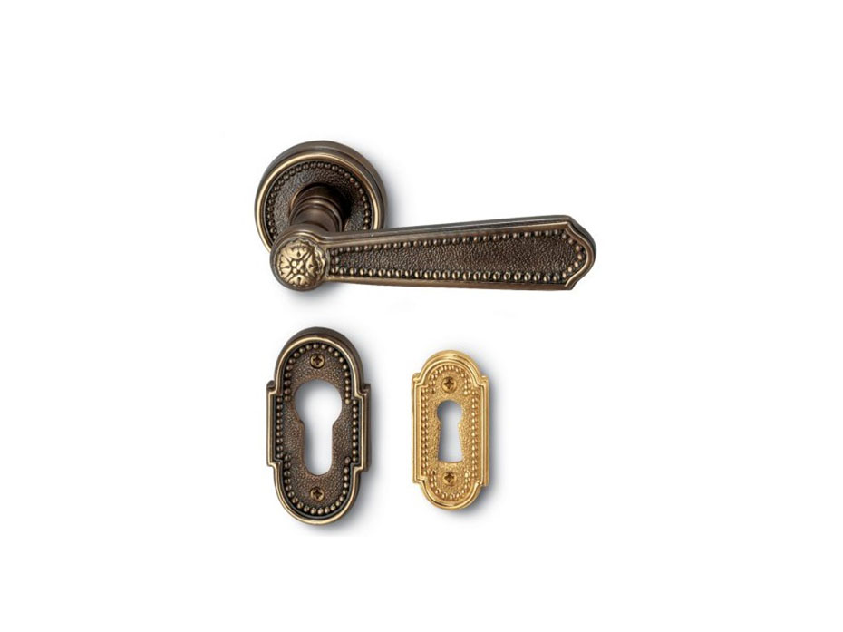 Дверная ручка на розетке Salice Paolo HANNOVER 4350 из латуни