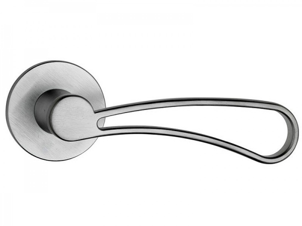 Дверная ручка на розетке Enrico Cassina BARICO C17611 матовый хром