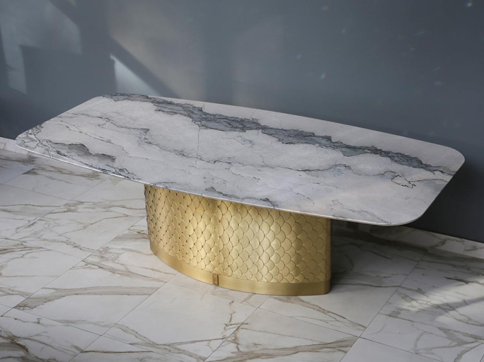 Стол обеденный лодка Ar-Deco FG-026 овальный матовая латунь