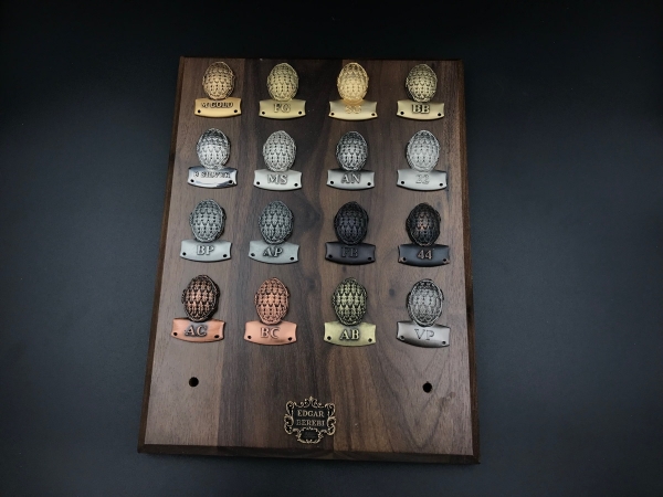 Мебельная ручка-кнопка Edgar Berebi 8154 бронза