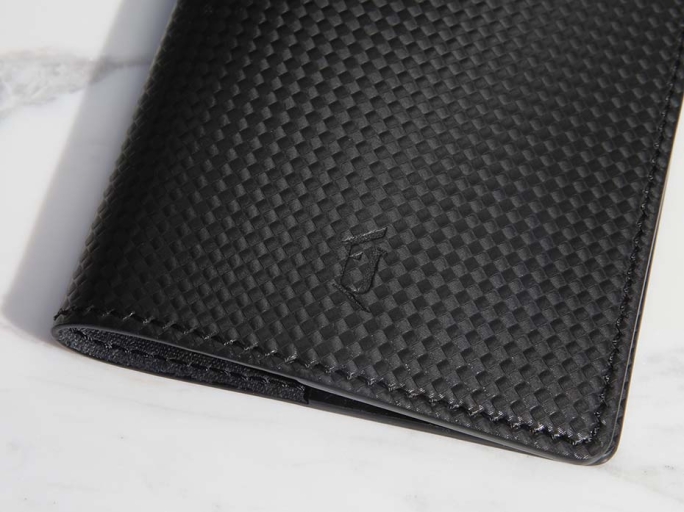 Обложка на паспорт FURNITEK модель FG-02020 из натуральной кожи цвет черный карбон