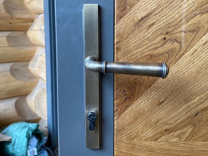 Ручка для балконной двери на узкой планке Frank Allart 77740597 античная латунь