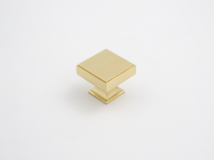 Мебельная ручка-кнопка Armac Martin Jefferson 32 мм полированная латунь